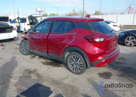 2021 Nissan Kicks Sv Xtronic Cvt z USA, uszkodzony, nr VIN 3N1CP5CVXML492321